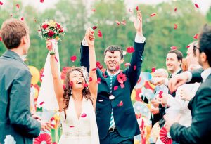 Ведущий на свадьбу поможет в организации свадьбы